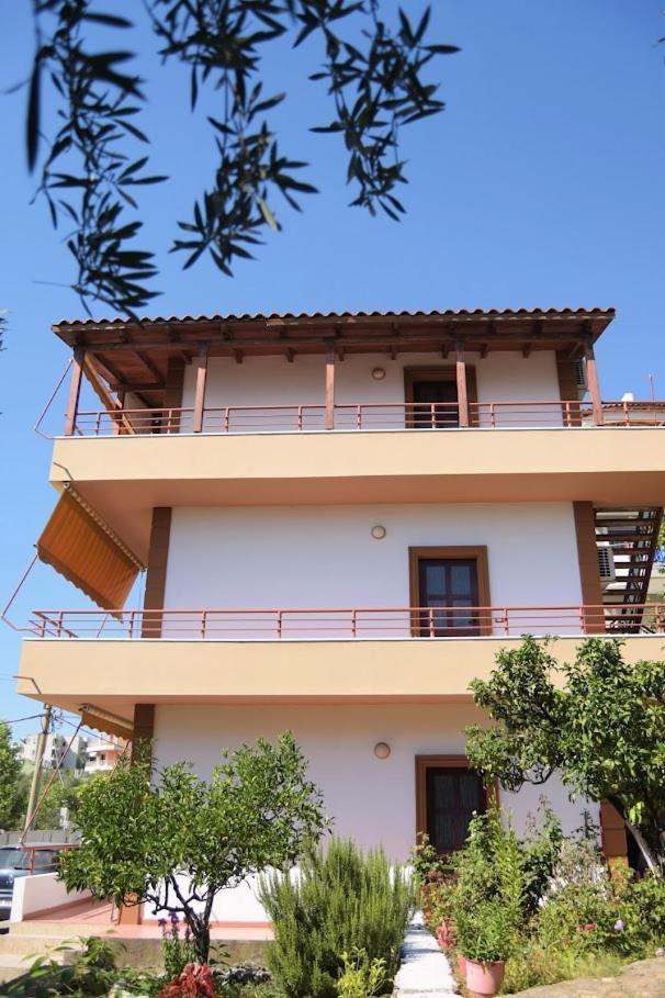 Vila Toskaj Avlonya Dış mekan fotoğraf